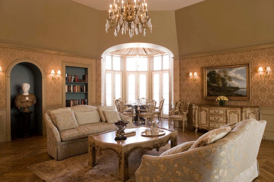 Oheka Castle, célèbre pour Blank Space, Citizen Kane et Succession, sera vendu aux enchères le 27 octobre après des difficultés financières.