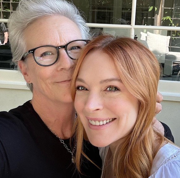 freaky friday reunion lindsay lohan und jamie lee curtis 2024

https://www.instagram.com/p/C5Gcd8TrlzP/