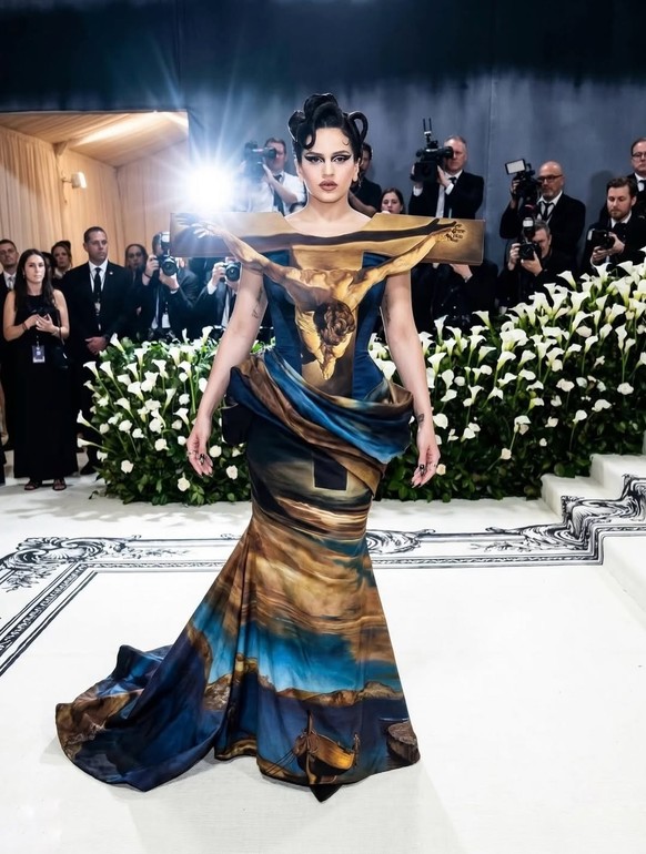 Un spécialiste de l'art espagnol partage 20 tenues imaginées par l'IA pour le MET Gala 2026, qui mettent en vedette un chef-d'oeuvre emblématique de l'histoire de l'art.