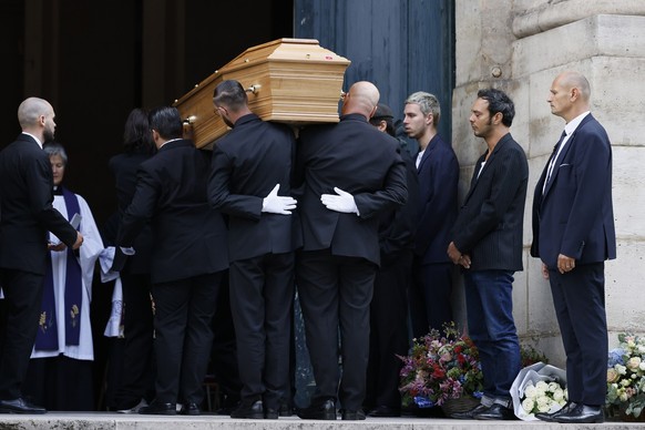 Pallbearer carry Jane Birkin&#039;s coffin into Saint-Roch church for her funeral ceremony in Paris, Monday, July 24, 2023. Actor and singer Jane Birkin, who made France her home and charmed the count ...