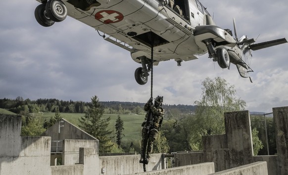 Exercice Lux23 de l&#039;armée Suisse, au 1er au 8 mai 2023. Région Genève, Vaud, Neuchâtel.