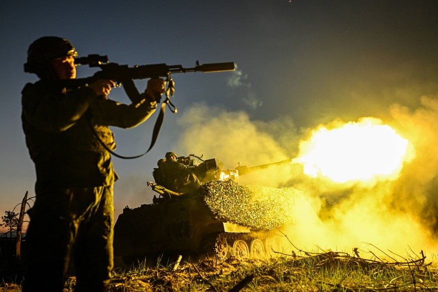 Russia Ukraine Military Operation Air Defence 9166272 14.05.2026 Russian servicemen of the Zapad West Group of Forces fire a ZU-23 anti-aircraft twin-barreled autocannon at an air observation post in  ...