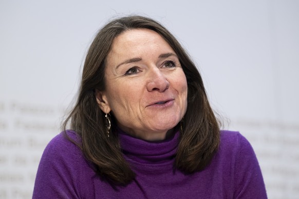 Sophie Michaud Gigon, Nationalraetin GP-VD, spricht waehrend einer Medienkonferenz des ueberparteilichen Ja-Komitees zur Individualbesteuerung im Hinblick auf die Referendumsabstimmung vom 8. Maerz, a ...