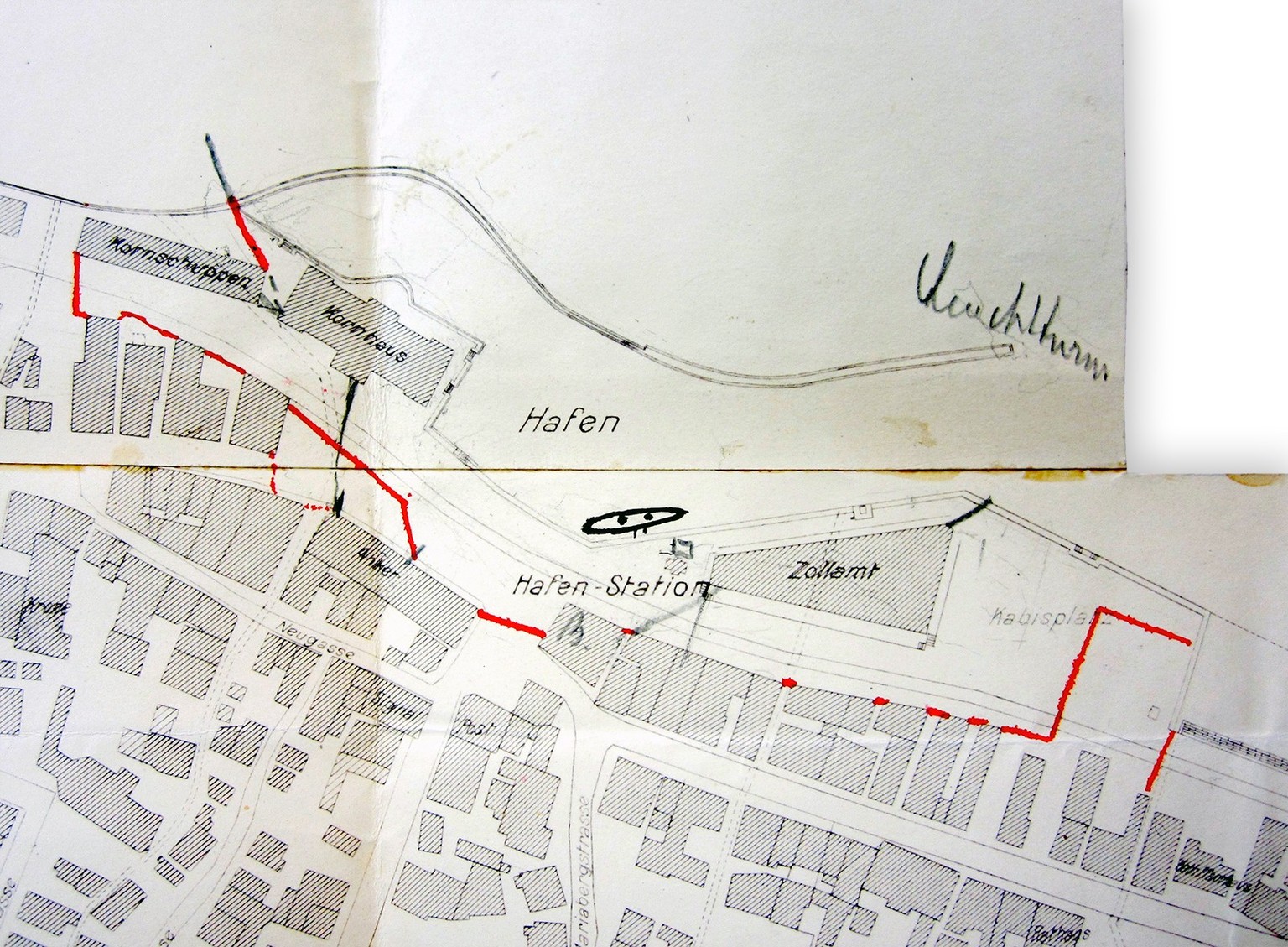 Plan de déploiement de l’armée et de la police: pour la visite, les officiers bouclent une vaste zone autour du port.
https://www.recherche.bar.admin.ch/recherche/#/fr/archive/unite/19449128