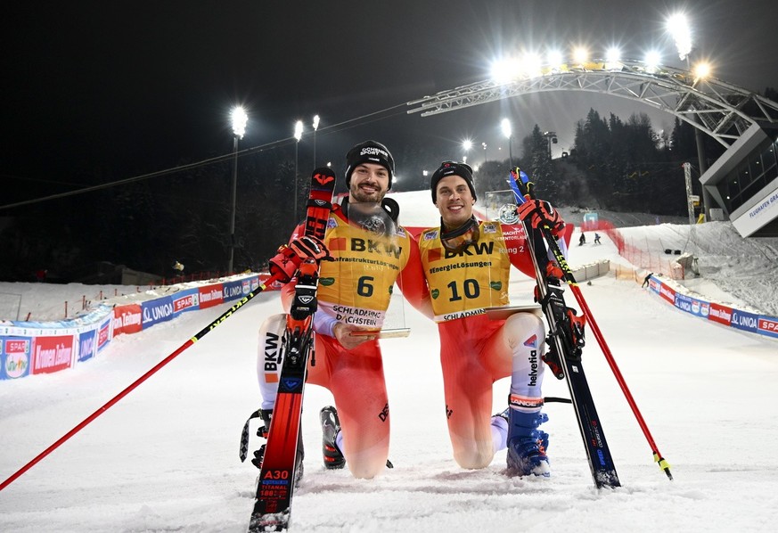 En 2023, il y avait eu un doublé suisse à Schladming. Vainqueur du géant, Loïc Meillard (à gauche) avait devancé son compatriote Gino Caviezel.