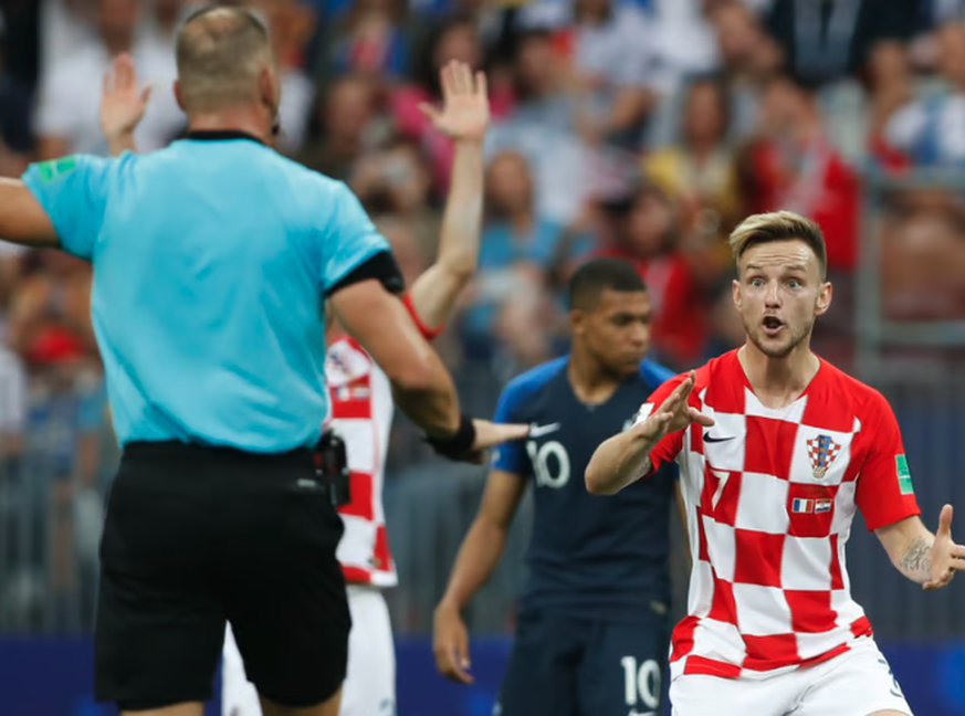 Ivan Rakitic, avec la Croatie, lors de la finale de la Coupe du monde 2018 perdue contre la France.