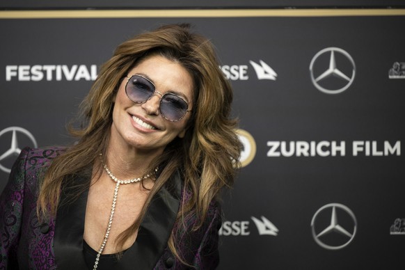 Canadian singer Shania Twain poses on the green carpet during the Award Night ceremony of the 18th Zurich Film Festival (ZFF) in Zurich, Switzerland, Saturday, October 1st, 2022. The festival runs fro ...