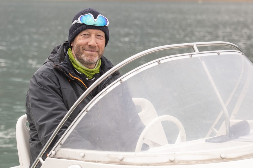 Der Schweizer Ruder-Headcoach Ian Wright anlaesslich eines Medientages beim Training auf dem Sarnersee am Dienstag, 19. April 2023. KEYSTONE/Urs Flueeler)