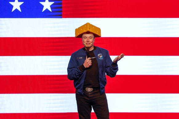 Elon Musk speaks at a town hall Sunday, March 30, 2025, in Green Bay, Wis. (AP Photo/Jeffrey Phelps)
APTOPIX Wisconsin Supreme Court