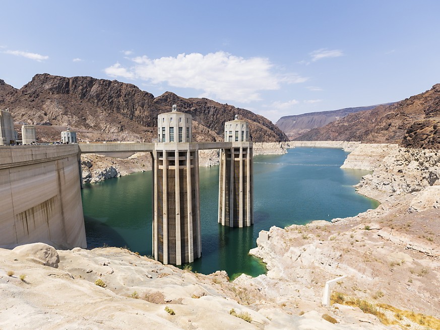 Alimenté par le fleuve Colorado, le lac Mead, gigantesque réservoir accolé au barrage Hoover Dam, a atteint son niveau le plus bas depuis 1937 (archives).