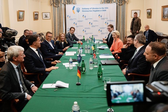 epa12308409 A handout photo made available by Chigi Palace Press Office shows NATO Secretary general Mark Rutte (2L), Finland&#039;s President Alexander Stubb (C), Italian Prime Minister Giorgia Melon ...