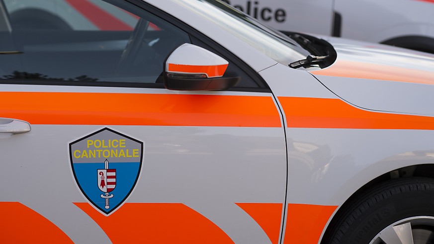 La police cantonale jurassienne est à la recherche d&#039;un homme qui a commis un brigandage dans une station-service à Delémont (photo prétexte)