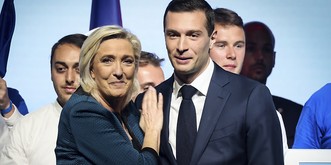 Elections européennes: le RN écrase le parti de Macron