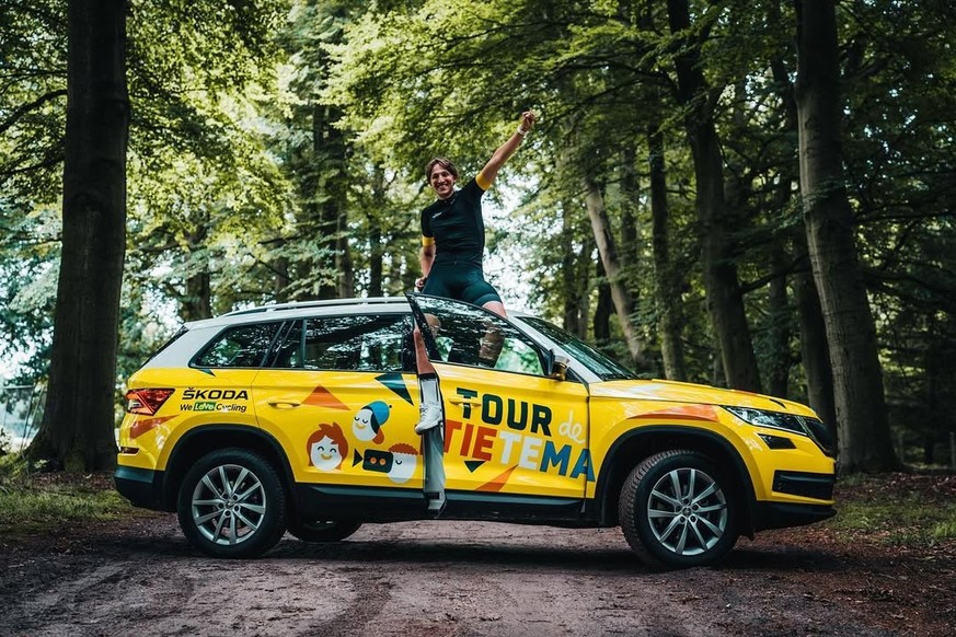 Le Néerlandais suit chaque été la caravane du Tour de France avec ses amis.