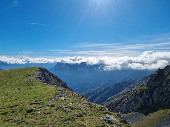 Pour les amateurs de rando: les Asturies.