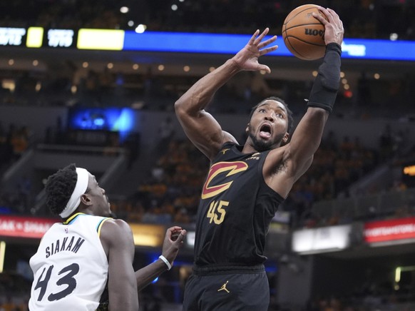 Donovan Mitchell (45) a sorti le grand jeu vendredi face aux Pacers