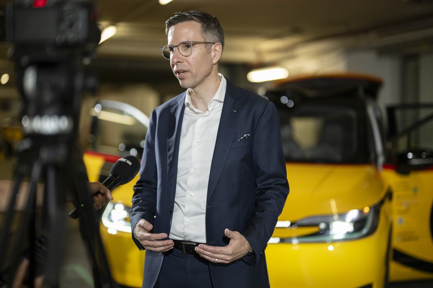 Stefan Regli, CEO von Postauto, aufgenommen an einer Medienkonferenz zum selbstfahrenden AmiGo von Postauto Schweiz, am Freitag, 12. Juni 2026, in Altstaetten. Das Fahrzeug wird von der chinesischen F ...