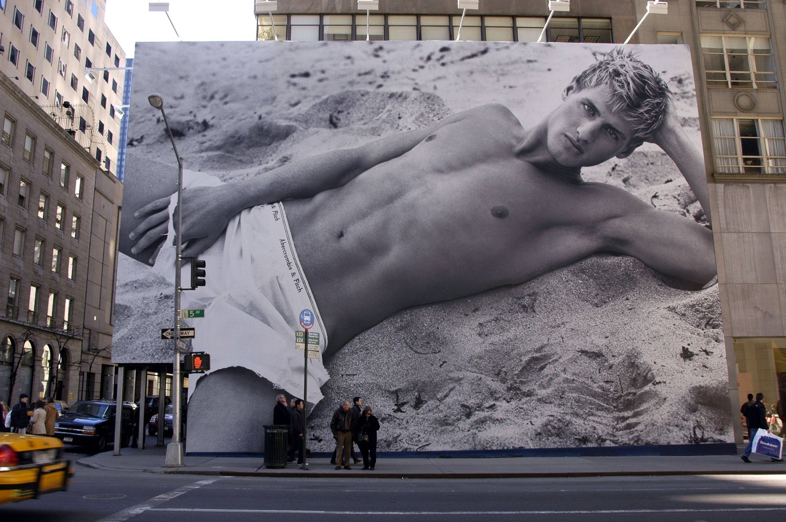 L&#039;une des célèbres affiches publicitaires d&#039;Abercrombie. New York, 2005.