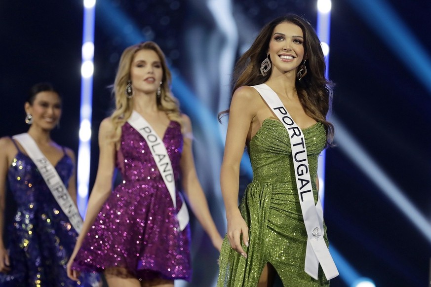 epa10983830 Top 20 finalist Miss Portugal Marina Machete parades during the Miss Universe coronation ceremony in San Salvador, El Salvador, 18 November 2023. Miss Nicaragua Sheynnis Palacios became th ...