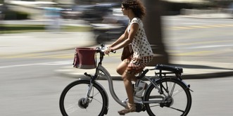 Rouler en vélo électrique sans phares de jour? Attention à l'amende   