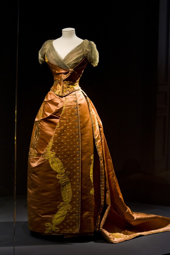 Dress by Charles Frederick Worth, circa 1885. (Photo by Dominique Maître/WWD/Penske Media via Getty Images)