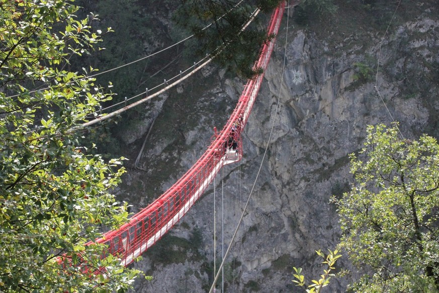 Niouc Hängebrücke Val d&amp;#039;Anniviers Rauszeit Hängebrücken der Schweiz