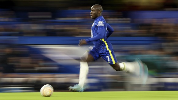 Chelsea&#039;s N&#039;Golo Kante runs with the ball during the Champions League round of 16, first leg, soccer match between Chelsea and LOSC Lille at Stamford Bridge stadium in London, Tuesday, Feb.  ...