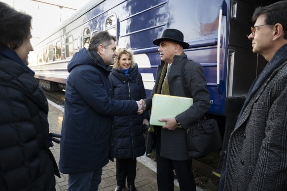 L'arrivée en train de nuit spécial d'Alain Berset.