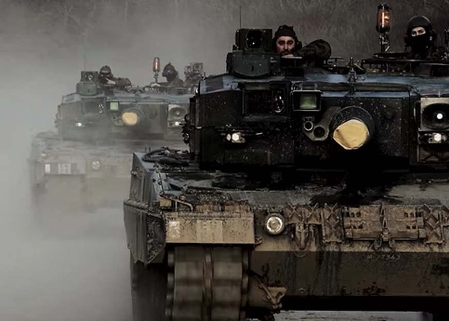 L’Armée suisse teste sa puissance militaire sur le plus grand terrain d&#039;exercice d&#039;Europe en avril 2025.
