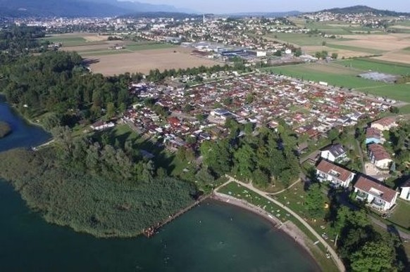 Sutz, sur les rives du lac de Bienne.