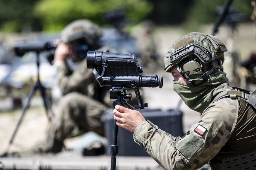 Pologne - Biélorussie: Après l&#039;intrusion d&#039;hélicoptères biélorusses dans l&#039;espace aérien polonais, les deux parties attisent désormais les craintes d&#039;escalade pour l&#039;Otan.