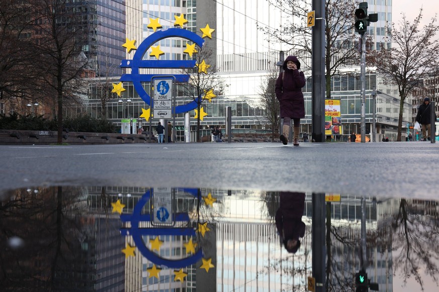 Financial district of Francfort Francfort, GERMANY December 30 2019. European Central Bank ECB in Francfort with the EURO logo. Banque Centrale Européenne BCE à Franfort. Europese Centrale Bank in Fra ...