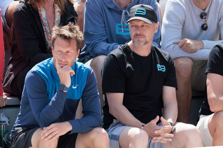 Le père de Dominic Stricker, Stephan, se trouve à droite sur cette photo.