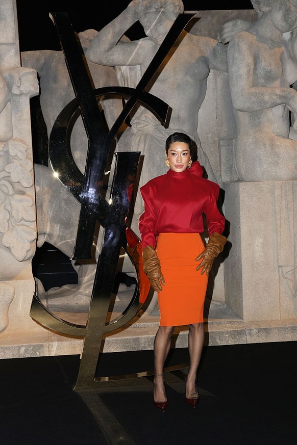 Linda Evangelista at the Saint Laurent fashion show as part of Spring/Summer 2026 Paris Fashion Week held at Fontaine du Trocadéro on September 29, 2025 in Paris, France. (Photo by River Callaway/WWD  ...