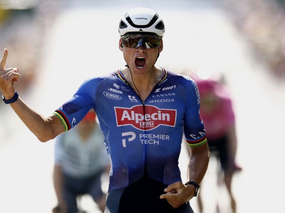 Mathieu Van der Poel s'impose avec une rare maitrise à Ussel.