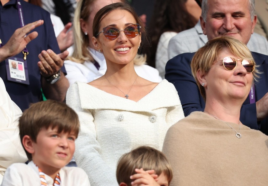 epa10750159 Britain&#039;s Catherine Princess of Wales (L) and Spain&#039;s King Felipe VI (R) have a chat during the Men&#039;s Singles final match Novak Djokovic of Serbia against Carlos Alcaraz of  ...