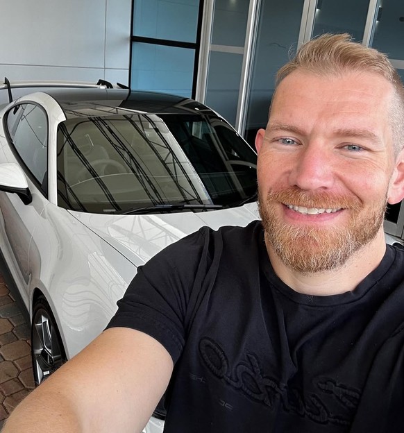 Alex Adams est l&#039;acteur porno le plus populaire en Suisse.