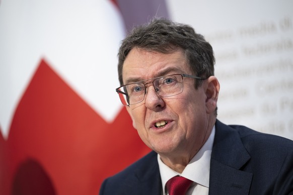 Bundesrat Albert Roesti spricht an einer Medienkonferenz ueber das Thema "Transports '45", am Mittwoch, 28. Januar 2026, im Medienzentrum Bundeshaus in Bern. (KEYSTONE/Anthony Anex)
