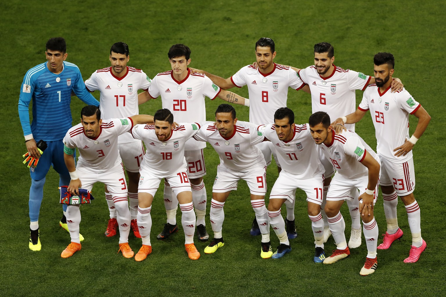 ARCHIVBILD ZUR VORSCHAU AUF DIE GRUPPE B --- Iran national soccer team players pose prior to the start of the group B match between Iran and Portugal at the 2018 soccer World Cup at the Mordovia Arena ...