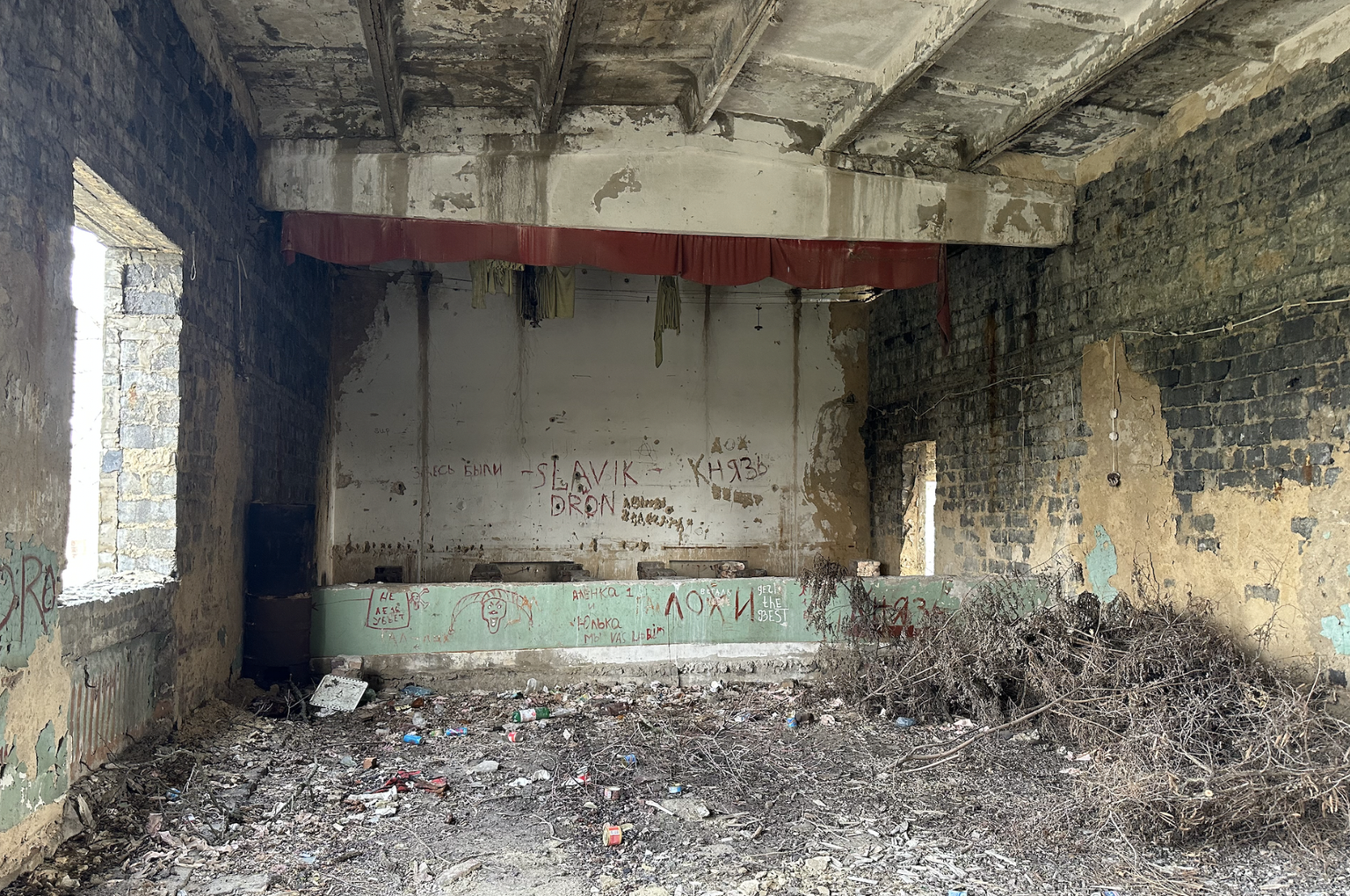 Le petit théâtre abandonné.