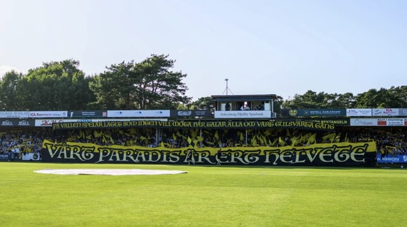«Notre paradis est votre enfer»: la banderole avec laquelle les supporters de Mjällby ont accueilli le grand Malmö.