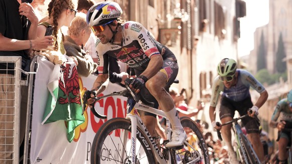 Primoz Roglic of Red Bull - Bora - Hansgrohe during the stage 9 of the Giro d&#039;Italia from Gubbio to Siena, Italy, Sunday, May 18, 2025. (Massimo Paolone/LaPresse via AP)
Italy Giro d&#039;Italia  ...