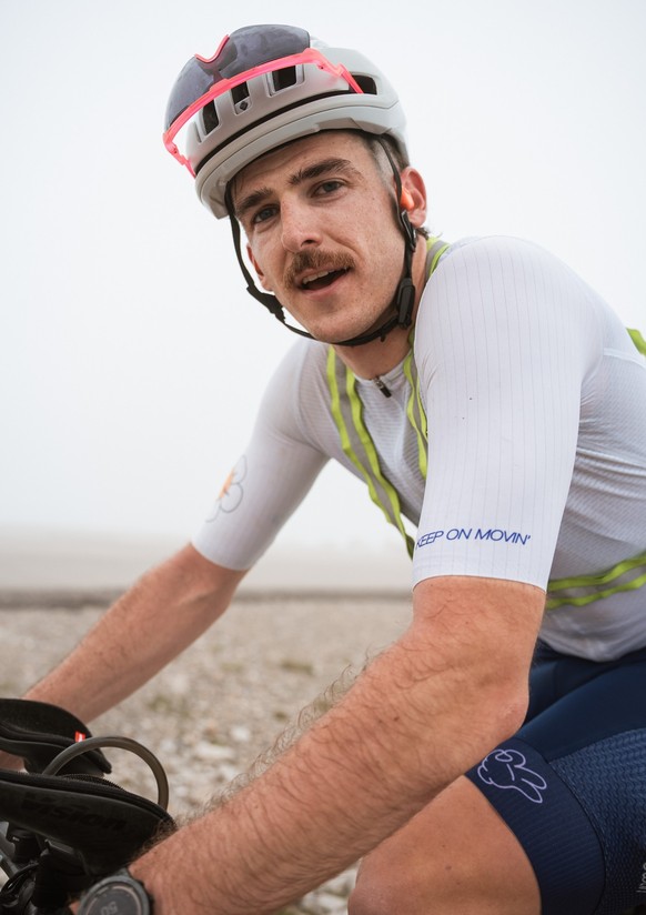 5000km, seul et sans assistance: ce Lausannois s'attaque à une course folle
Traverser une bonne partie de l'Europe à vélo, dormir quatre heures par nuit, réparer soi-même sa monture, trouver ...