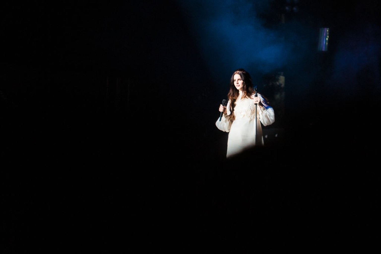 SAO PAULO, BRAZIL - NOVEMBER 11: Lana Del Rey performs live on stage at the Planeta Terra Festival 2013 on November 11, 2013 in Sao Paulo, Brazil. (Photo by Mauricio Santana/Getty Images)