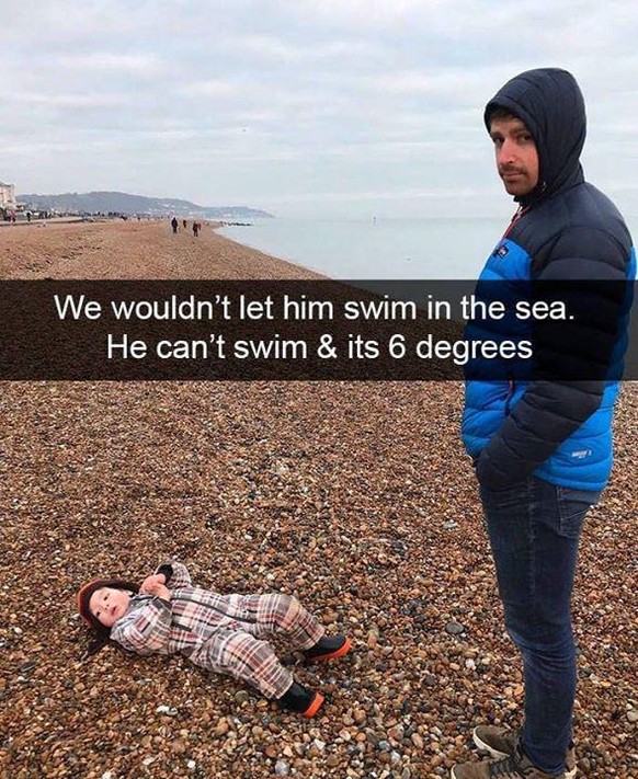 «Nous ne l'avons pas laissé se baigner dans la mer. Il ne sait pas nager et il fait six degrés.»