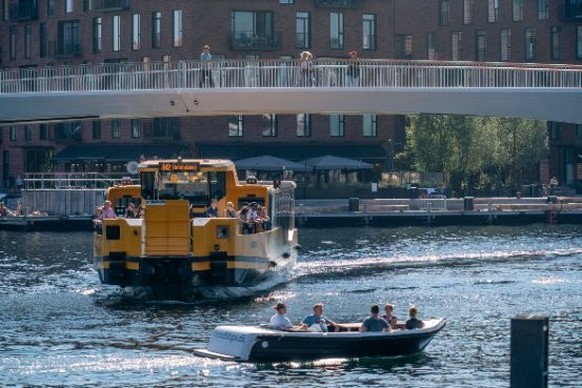 Un transport maritime public à Copenhague, au Danemark.
