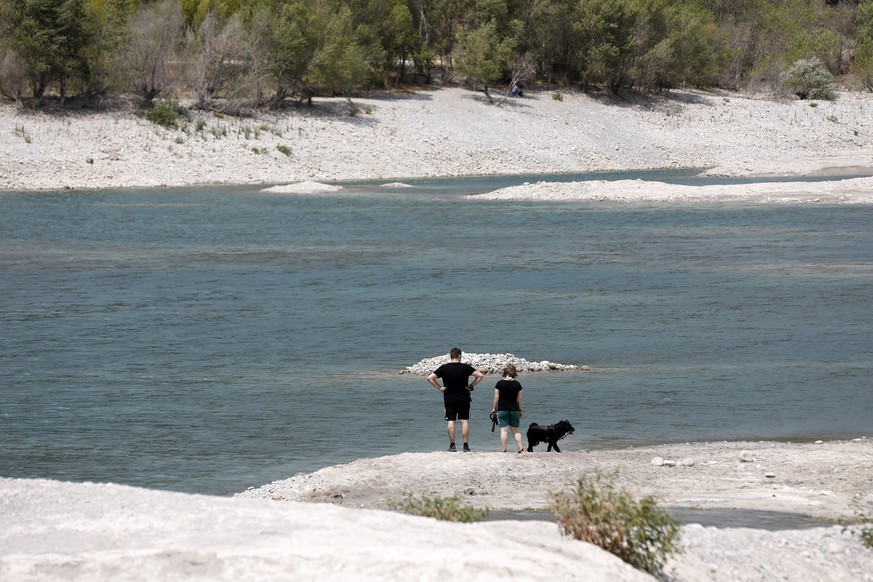 epa10097398 View of Lac du Broc, whose water level has reached historic levels due to drought and hot temperatures in Le Broc near Nice, southern France, 29 July 2022. The south of France is experienc ...