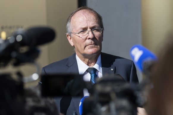 epa12952422 Jean-Claude Savoy, former president of the municipality of Chermignon, speaks to journalists during the public prosecution of the canton of Valais, following the deadly fire at the "L ...