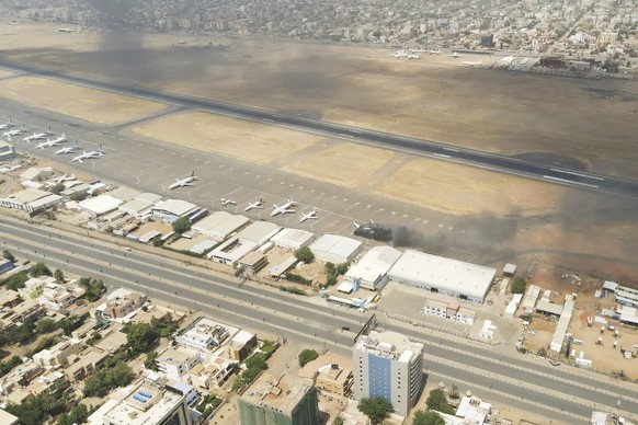 L&#039;aéroport international de Khartoum est au milieu des combats.