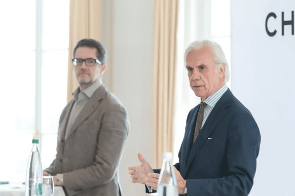 Benno Hafner (à droite) avec Kirill Androsov lors de la réouverture de Gütsch.